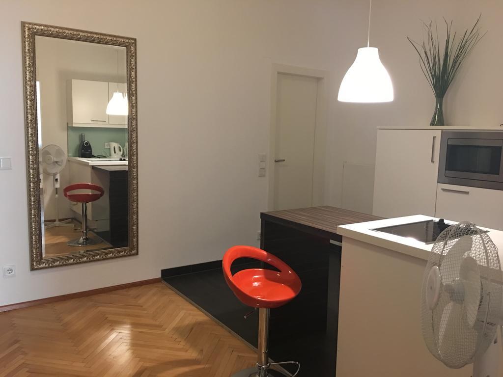 Heart Of Vienna "Opera House" Studio Εξωτερικό φωτογραφία